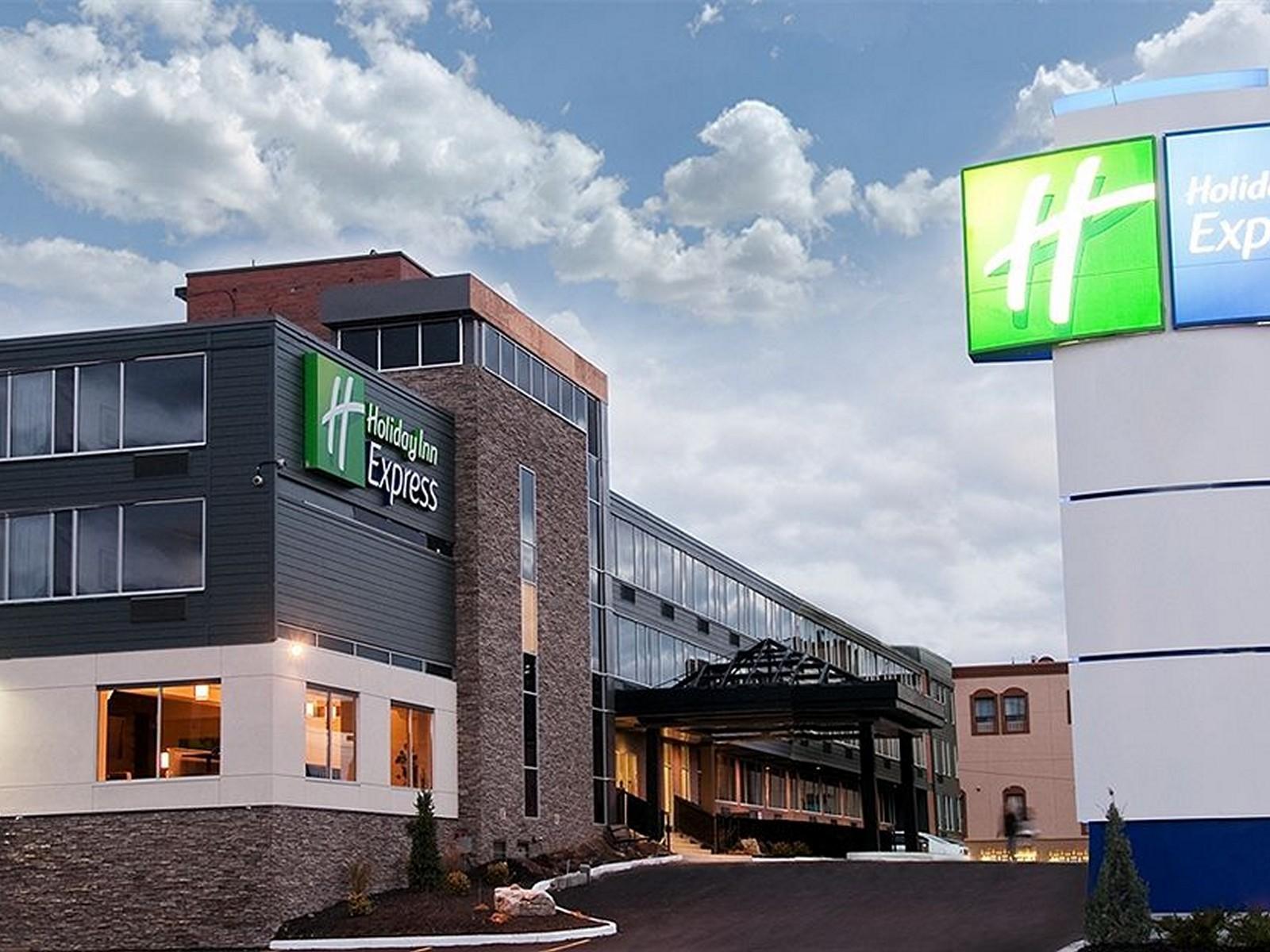 Holiday Inn Express - Sault Ste. Marie, An Ihg Hotel Exterior photo